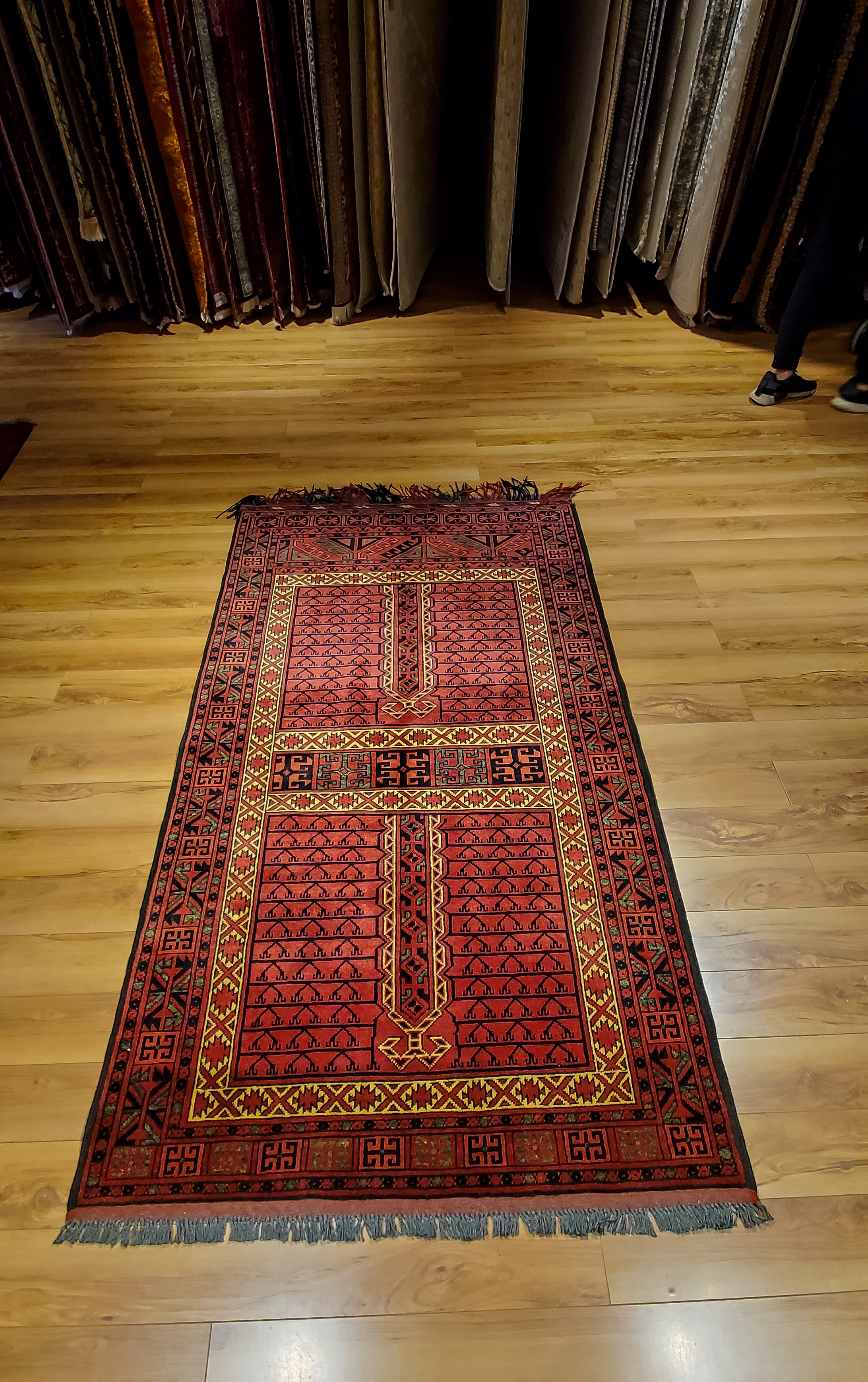 Kargahi Rugs