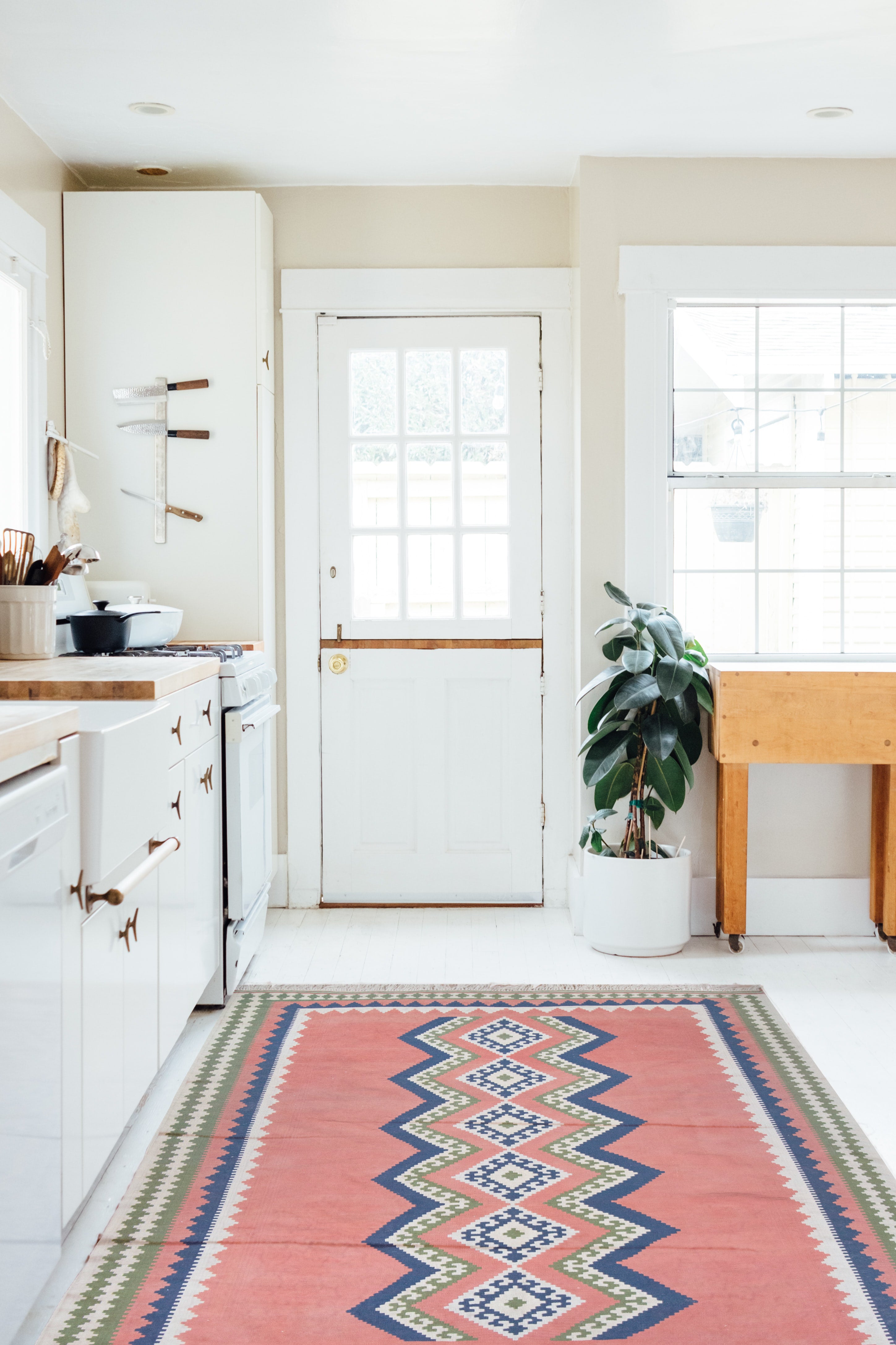 Small Spaces (Rugs 4' x 6' and under)