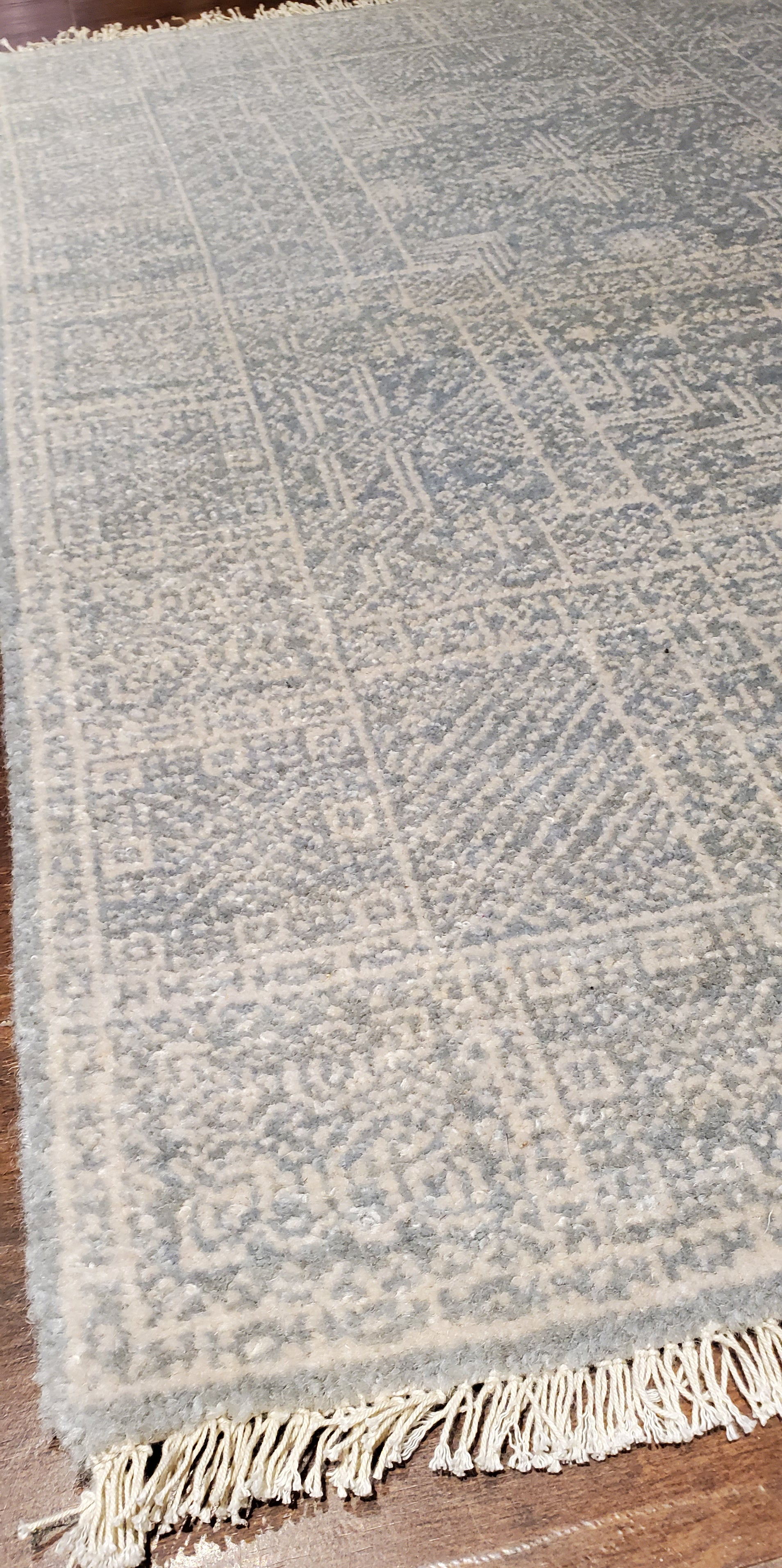 Agra Mix Wool Hand Knotted Indian Rug, featuring Grey tones and Geometric design, ideal area rug for any room in your home.