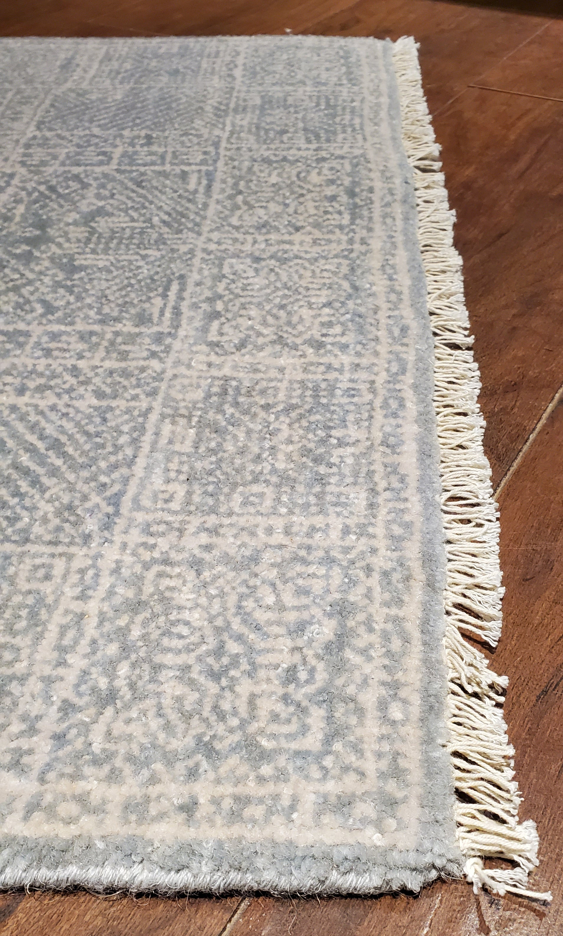 Agra Mix Wool Hand Knotted Indian Rug, featuring Grey tones and Geometric design, ideal area rug for any room in your home.