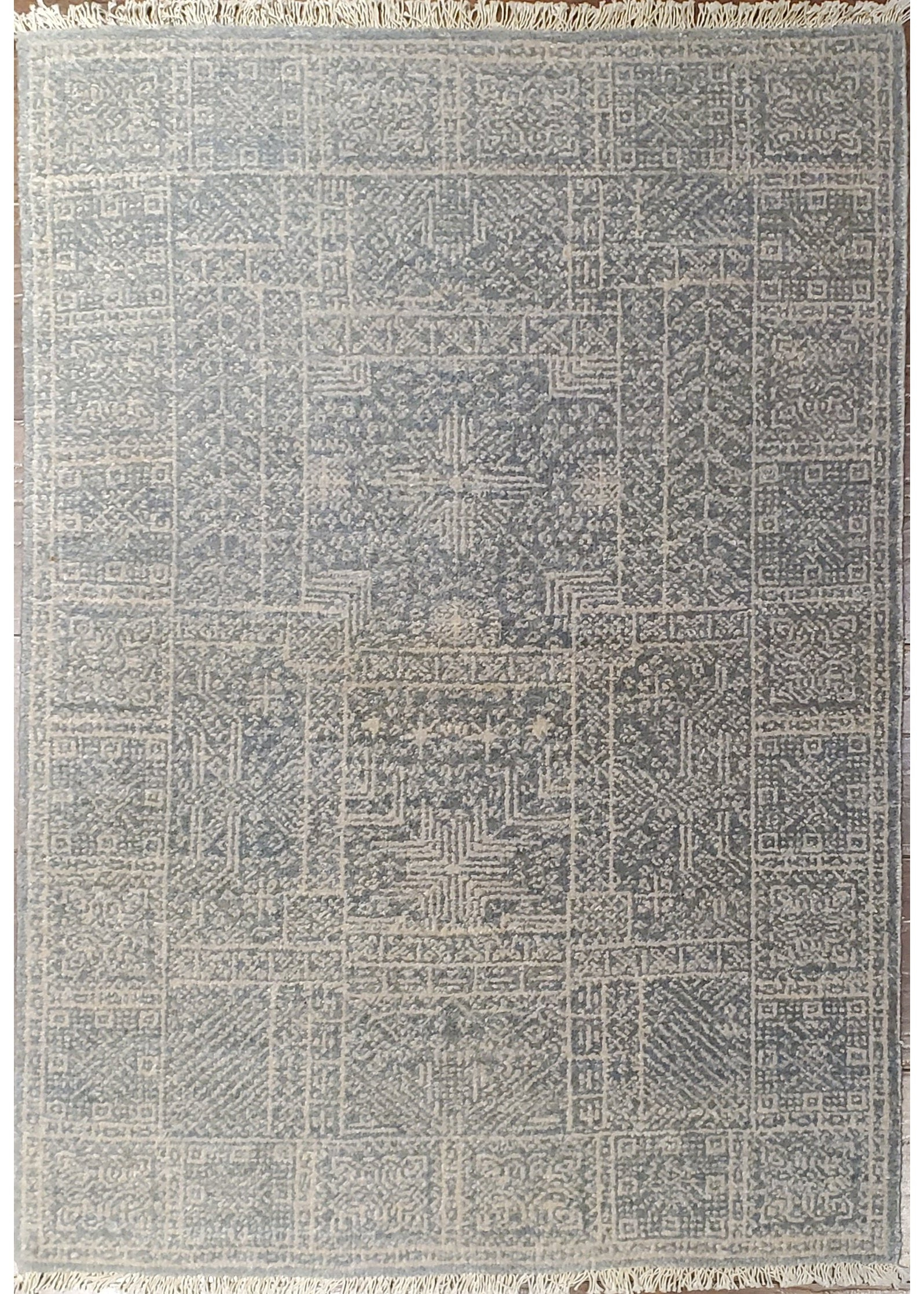 Agra Mix Wool Hand Knotted Indian Rug, featuring Grey tones and Geometric design, ideal area rug for any room in your home.